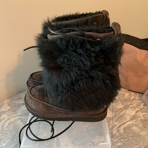 UGG 5189 Brown Boots Rainier Eskimo Size 5
